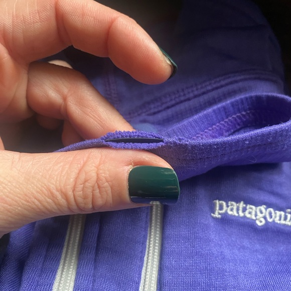 Patagonia Women's R1 Thermal Hoody- Base layer - Picture 6 of 6